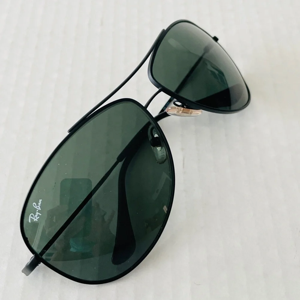 Ray-Ban Men's Black Aviator Sunglasses